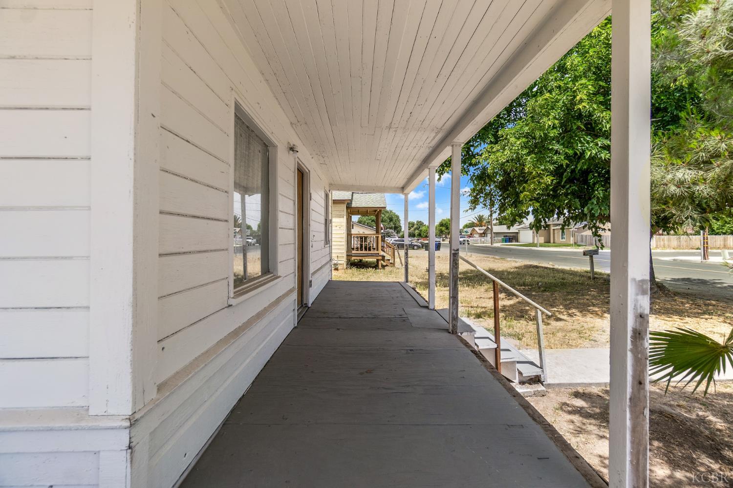 826 Kimball, Hanford, CA 93230
