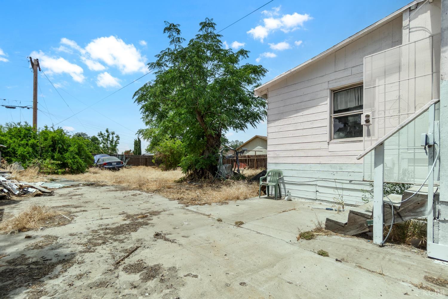 826 Kimball, Hanford, CA 93230