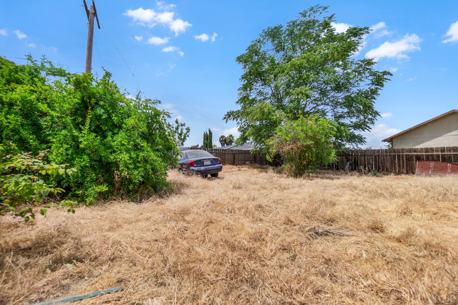 826 Kimball, Hanford, CA 93230