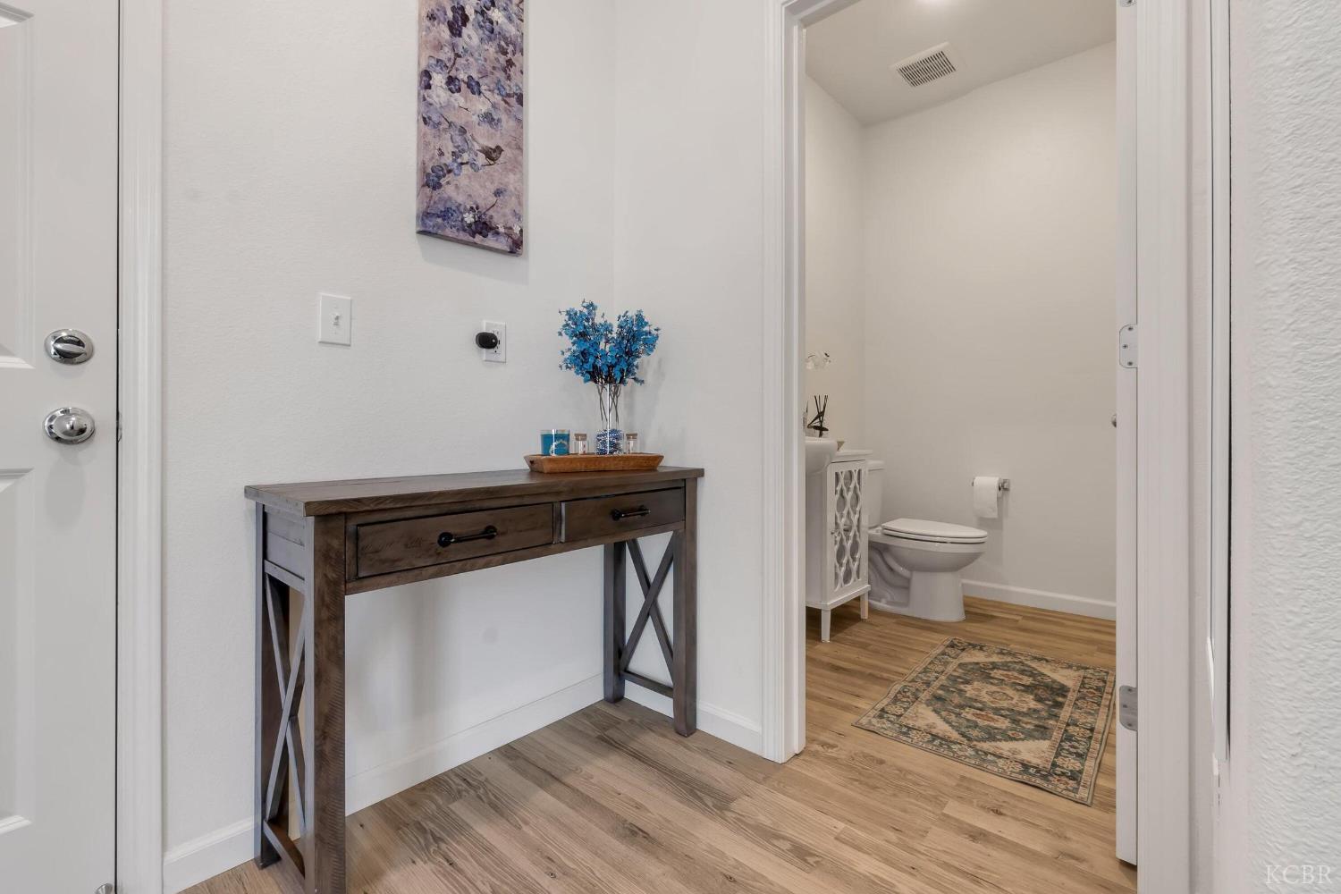 2207 S Crumal St, Visalia, CA 93921