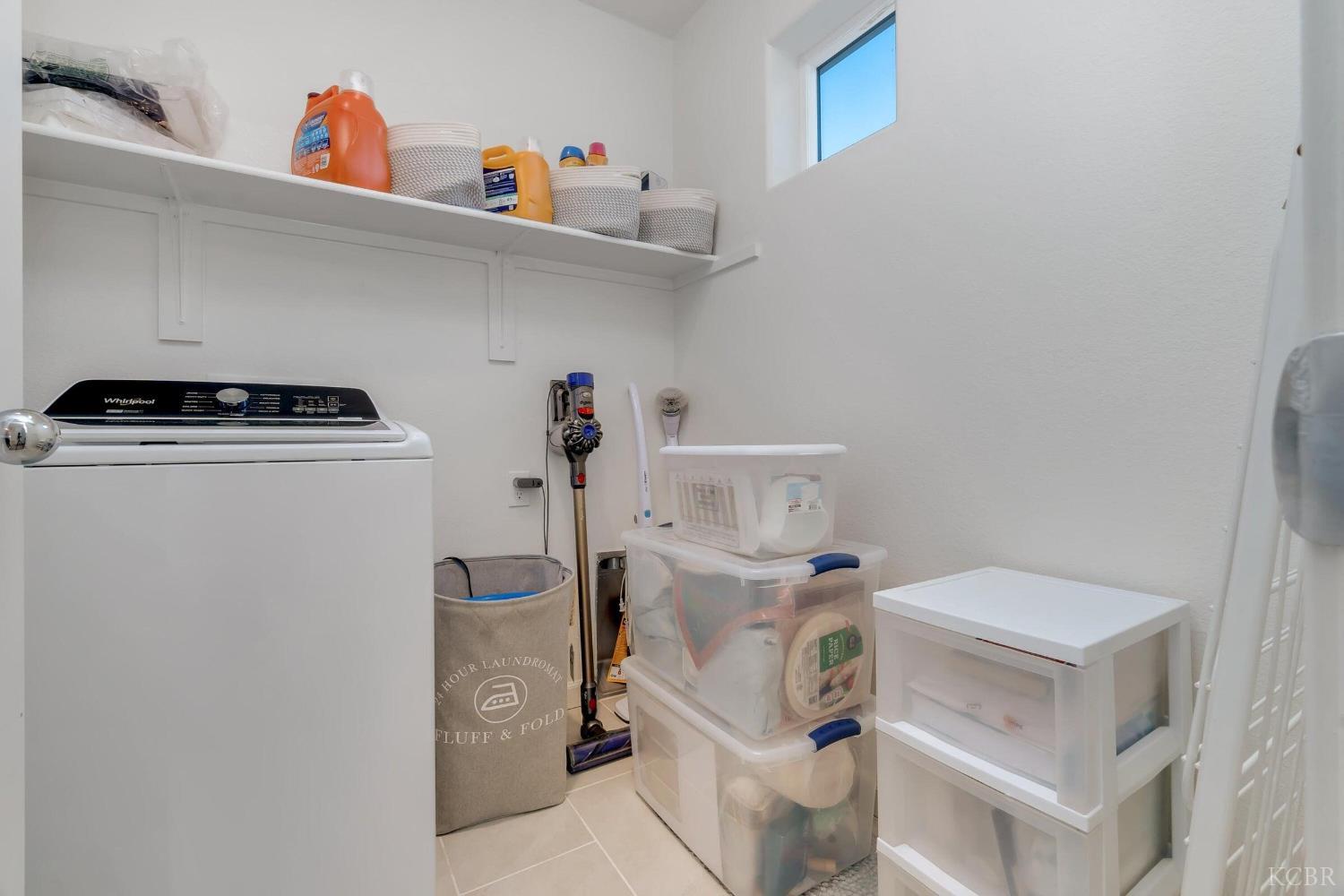 2207 S Crumal St, Visalia, CA 93921