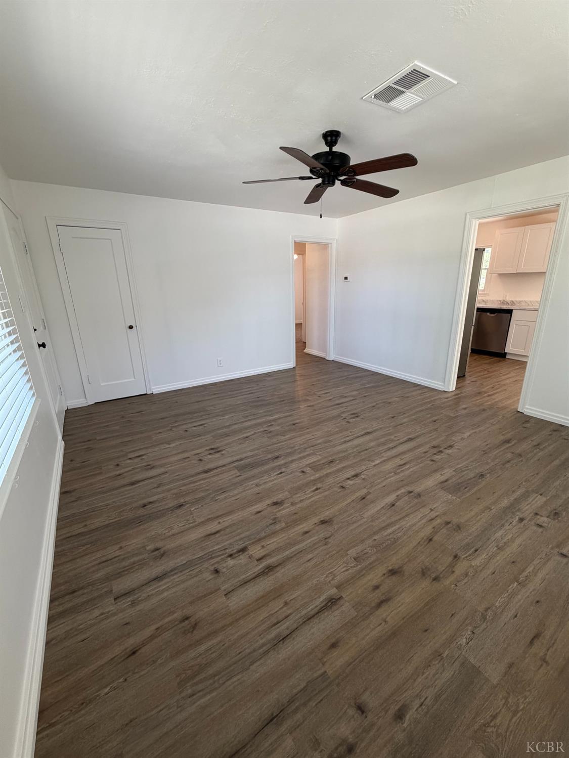 1217 N Richmond Ave, Hanford, CA 93230