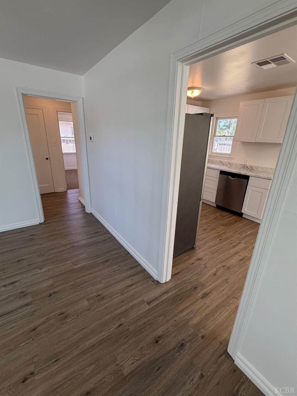 1217 N Richmond Ave, Hanford, CA 93230