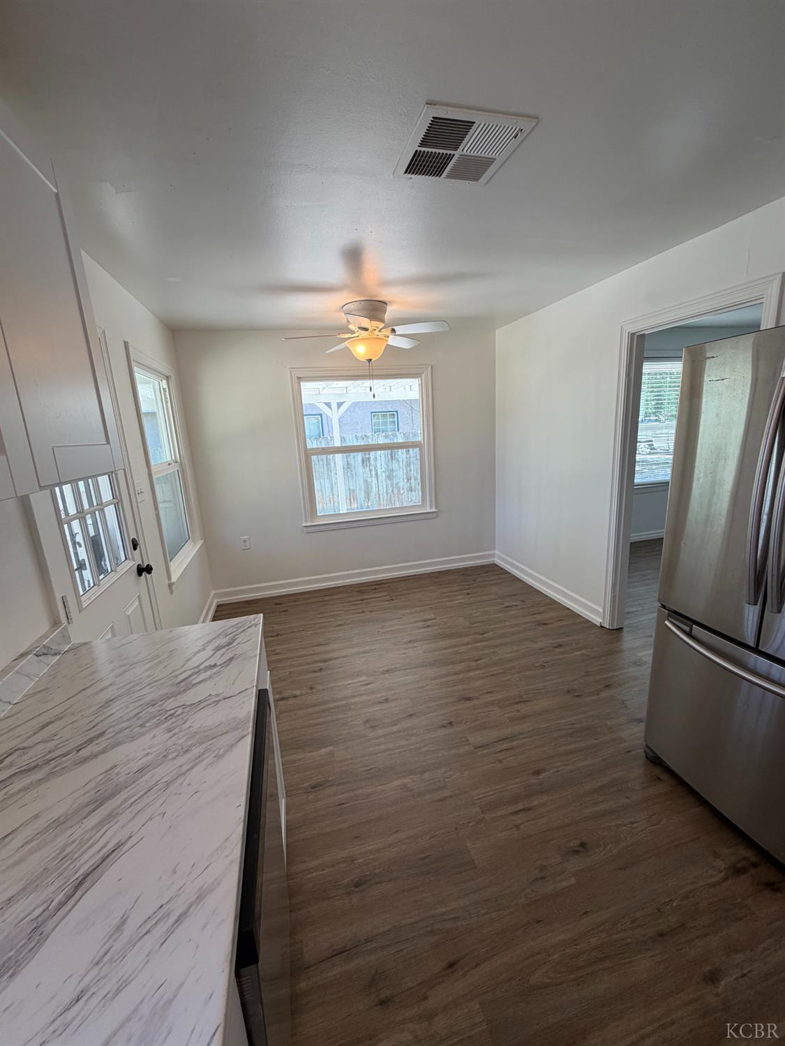 1217 N Richmond Ave, Hanford, CA 93230