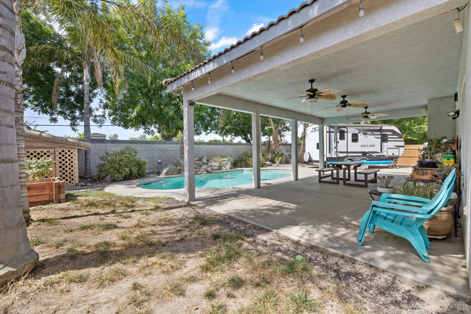 1547 W Claridge Ct, Hanford, CA 93230