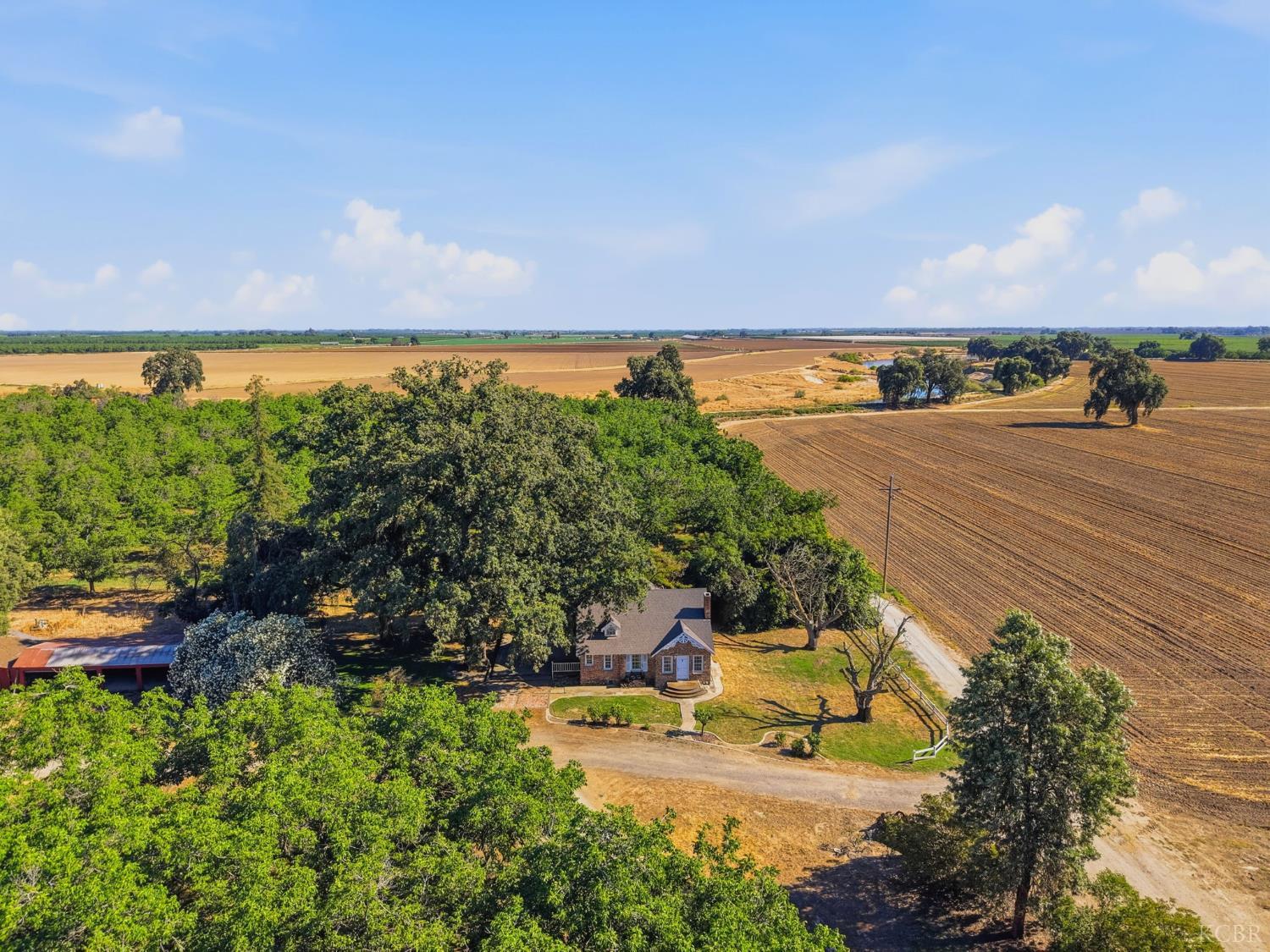 21530 Tiburico Ave, Laton, CA 93242