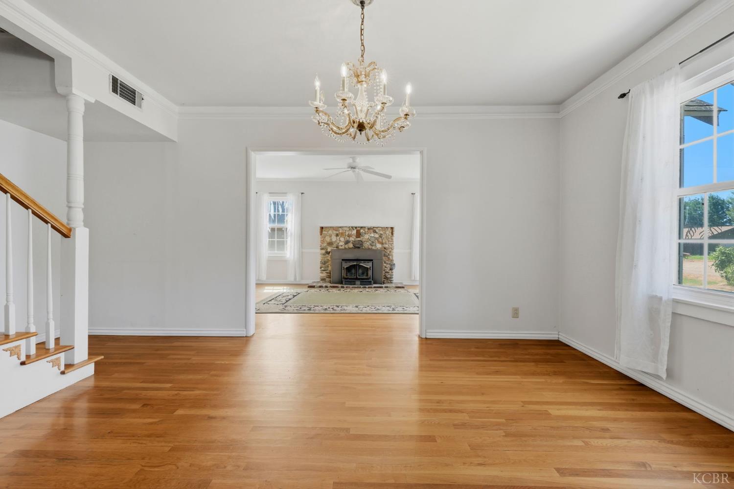 21530 Tiburico Ave, Laton, CA 93242