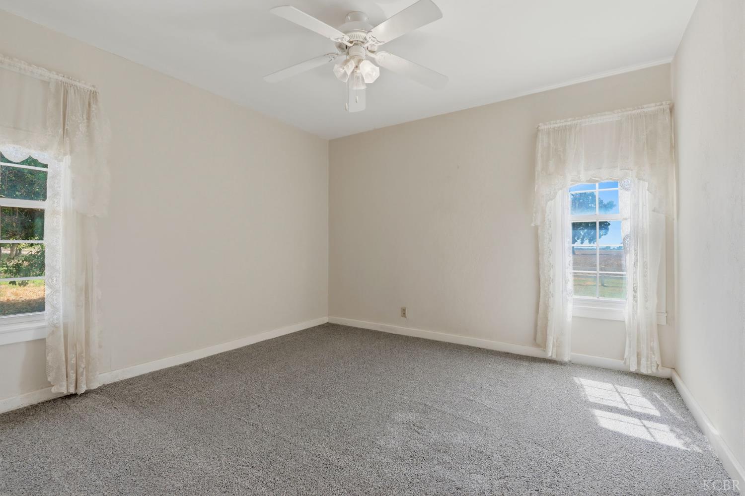 21530 Tiburico Ave, Laton, CA 93242