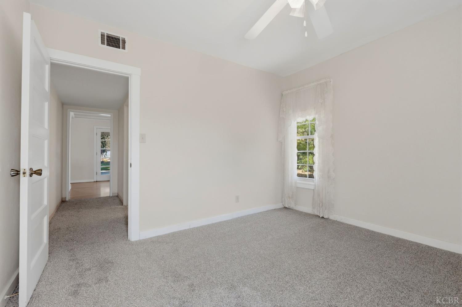 21530 Tiburico Ave, Laton, CA 93242
