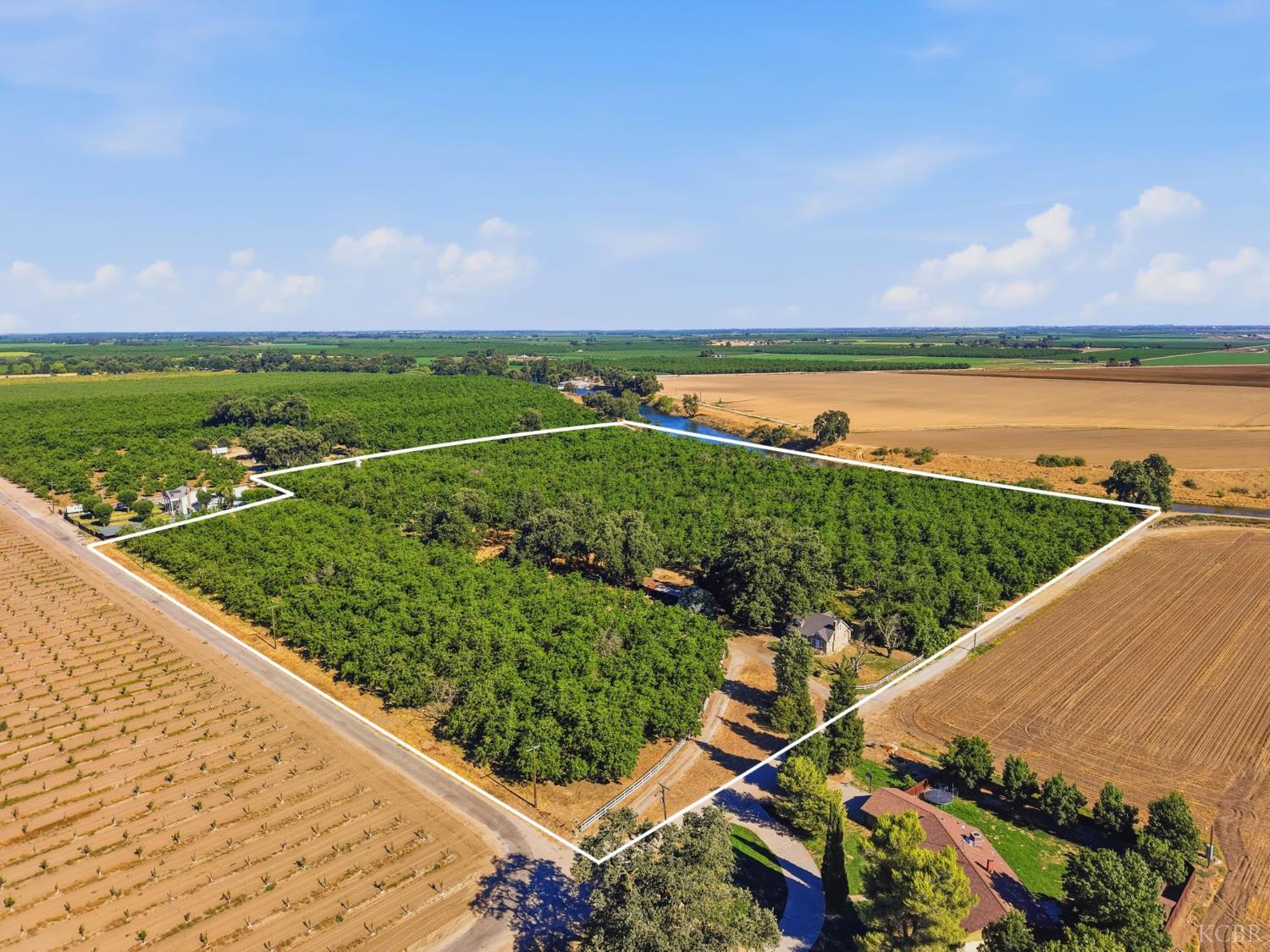 21530 Tiburico Ave, Laton, CA 93242