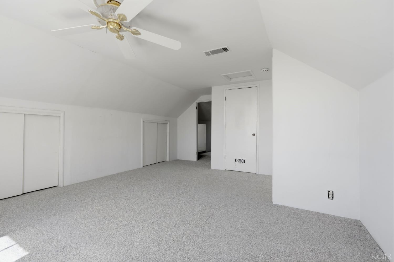 21530 Tiburico Avenue, Laton, CA 93242