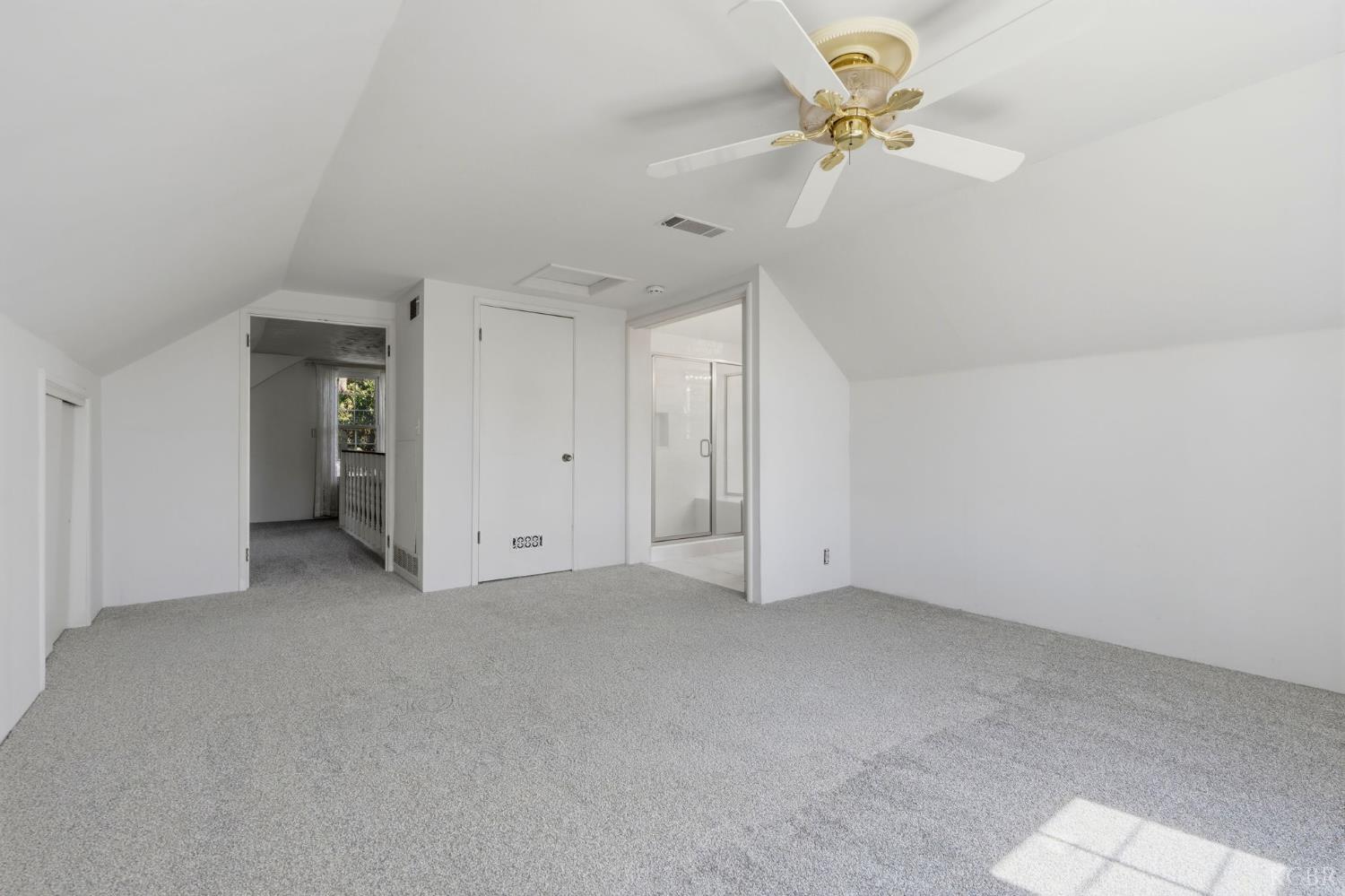 21530 Tiburico Avenue, Laton, CA 93242