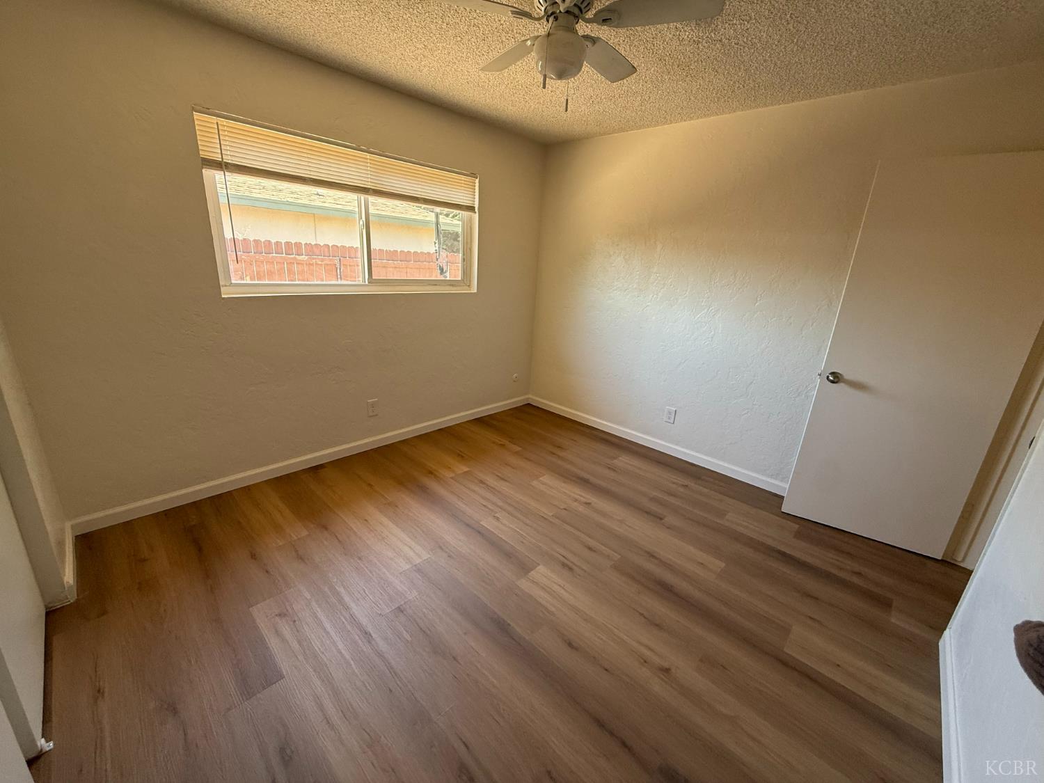 2081 E Stockham Ave, Tulare, CA 93274