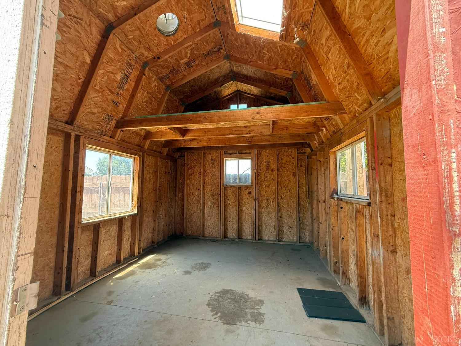 2081 E Stockham Ave, Tulare, CA 93274