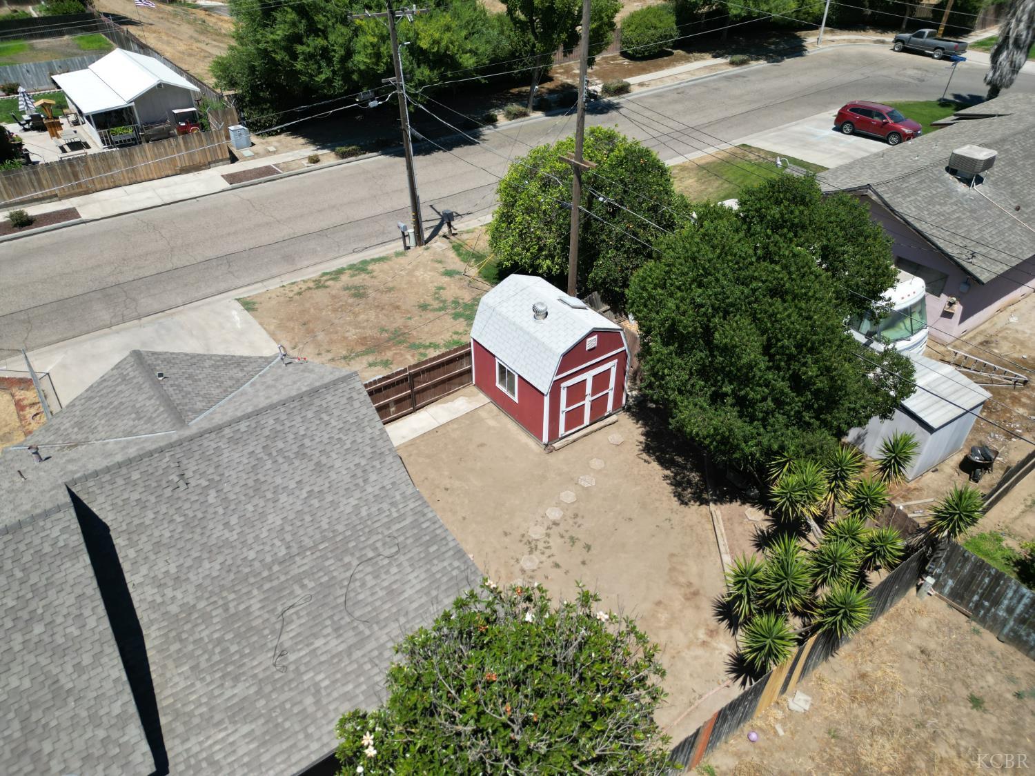 2081 E Stockham Ave, Tulare, CA 93274