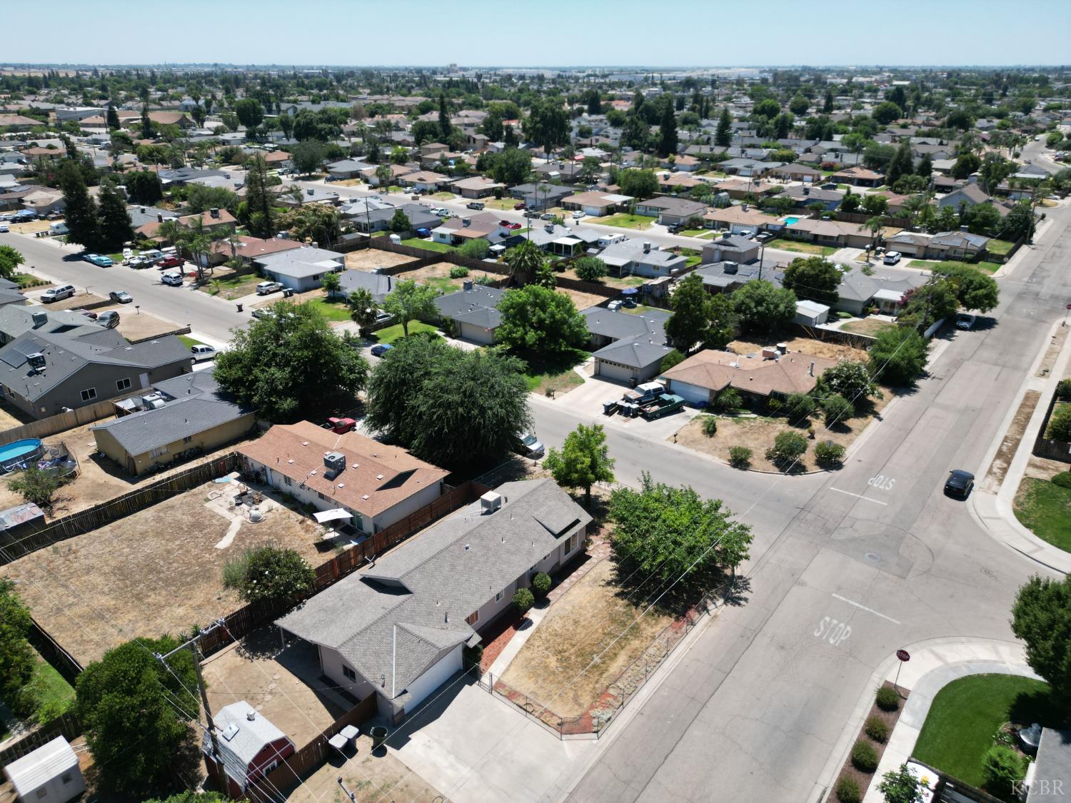 2081 E Stockham Ave, Tulare, CA 93274