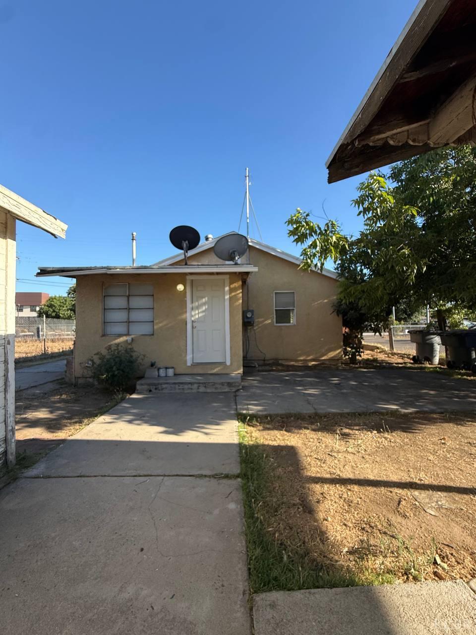 4079 E Heaton Ave, Fresno, CA 93702