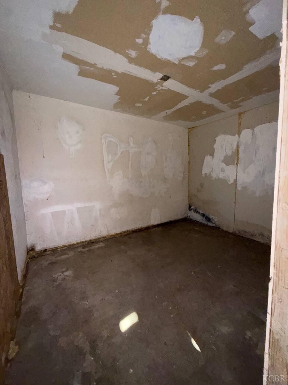 4079 E Heaton Ave, Fresno, CA 93702