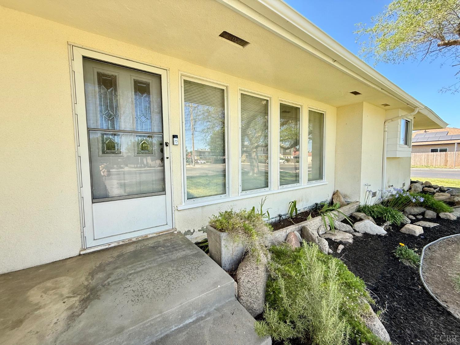 2180 N Douty St, Hanford, CA 93230