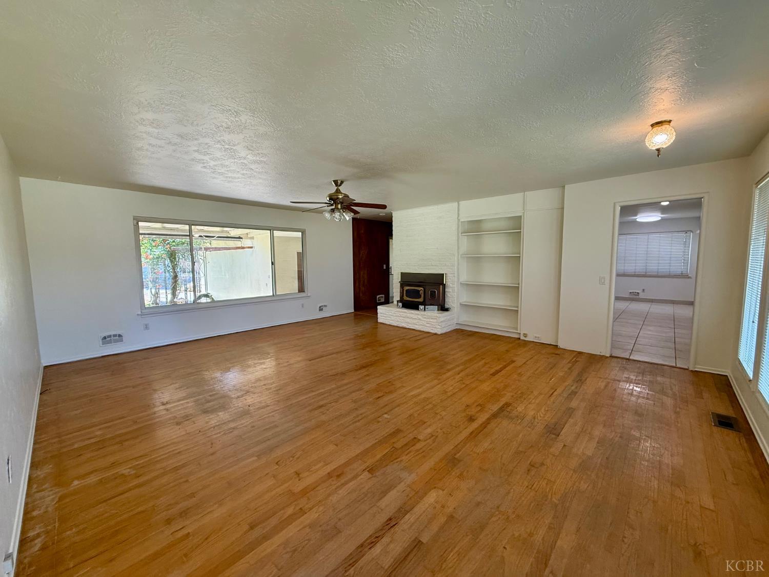 2180 N Douty St, Hanford, CA 93230