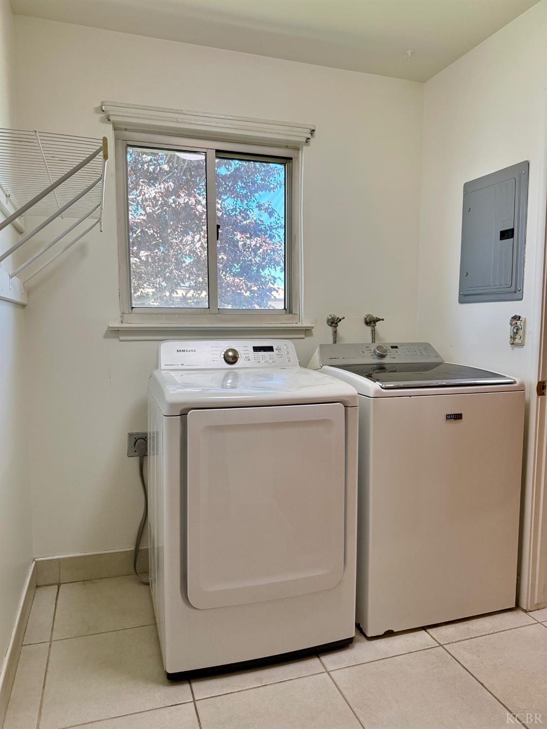 2180 N Douty St, Hanford, CA 93230