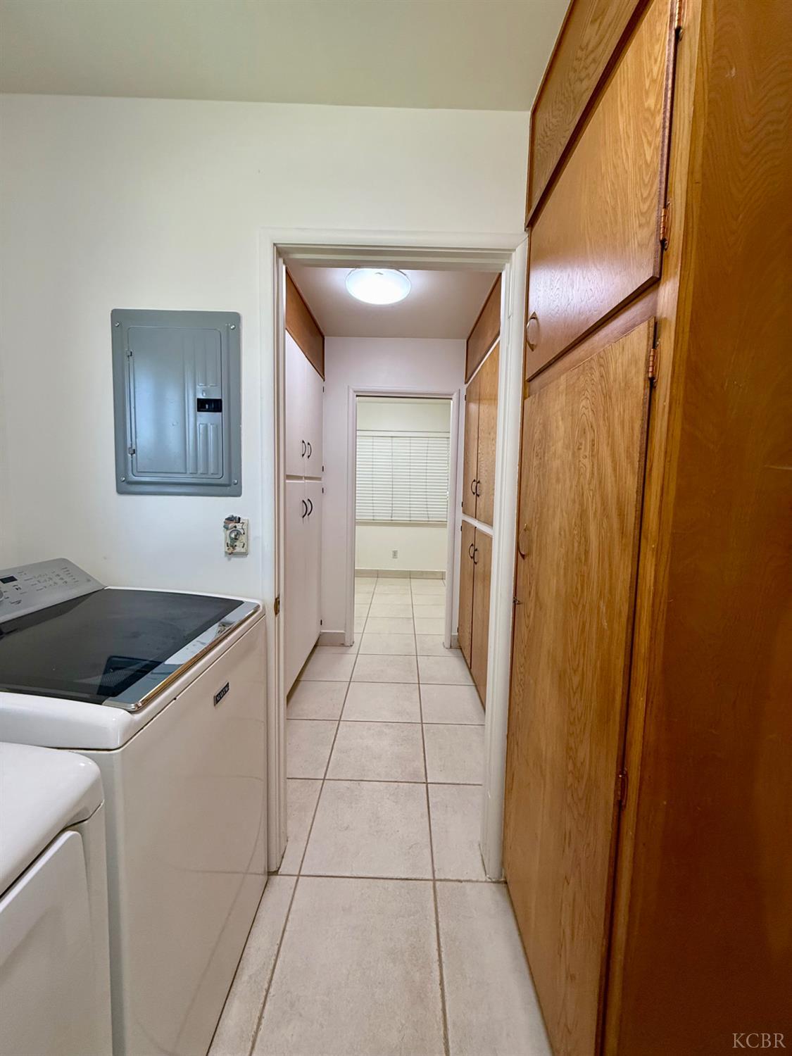 2180 N Douty St, Hanford, CA 93230