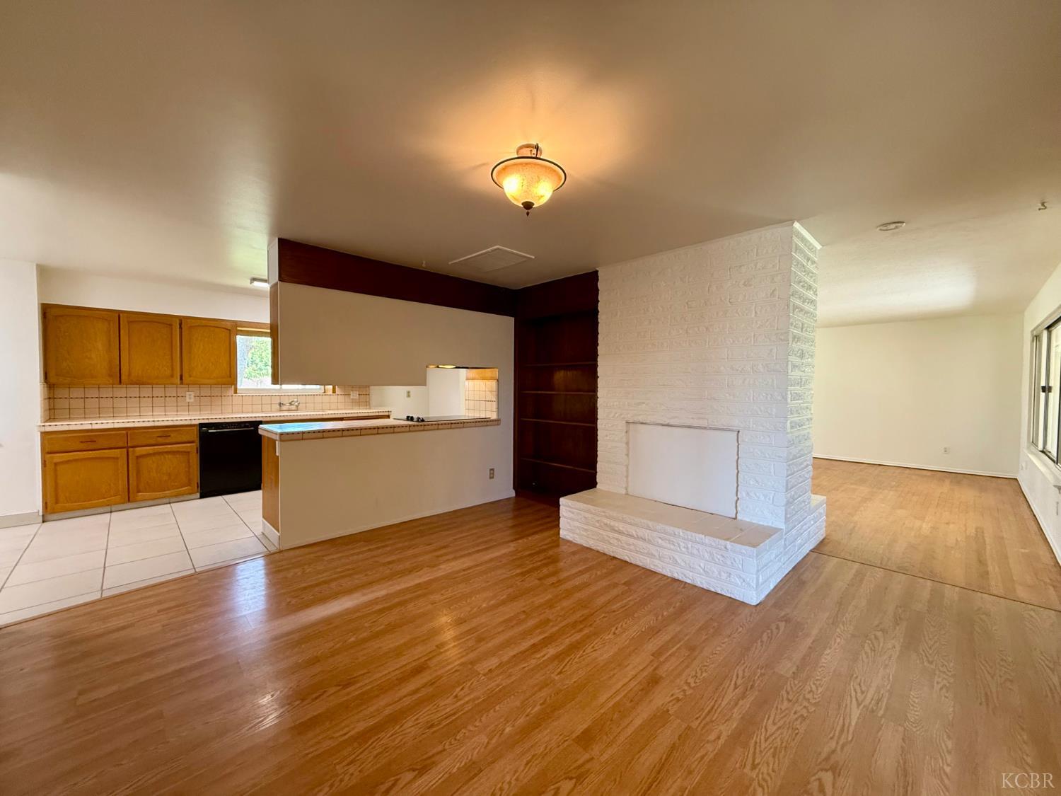 2180 N Douty St, Hanford, CA 93230