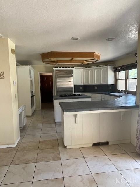 144 E Parkview Ave, Visalia, CA 93277