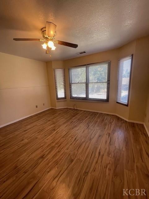 144 E Parkview Ave, Visalia, CA 93277