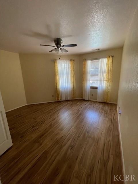 144 E Parkview Ave, Visalia, CA 93277