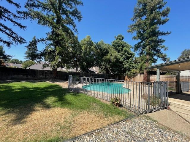 144 E Parkview Ave, Visalia, CA 93277
