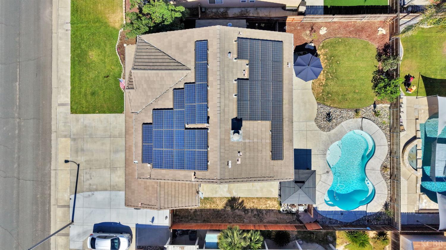 1068 W Pepper Dr, Hanford, CA 93230