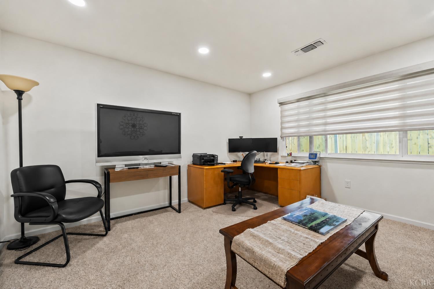 1910 Roland Dr, Hanford, CA 93230