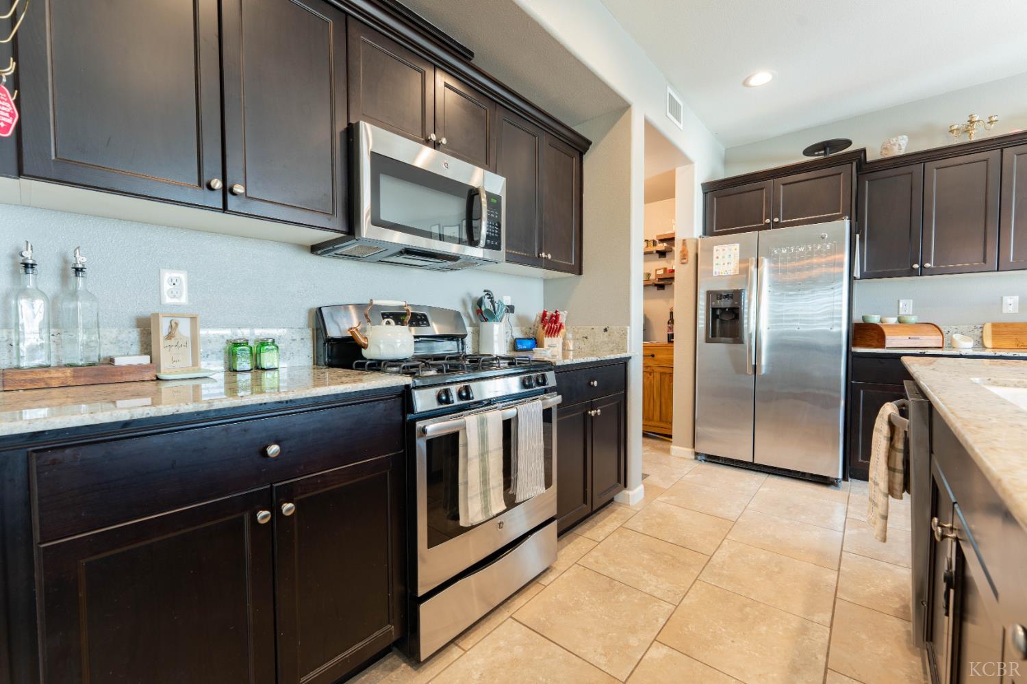 1128 Caddie Loop, Lemoore, CA 93245