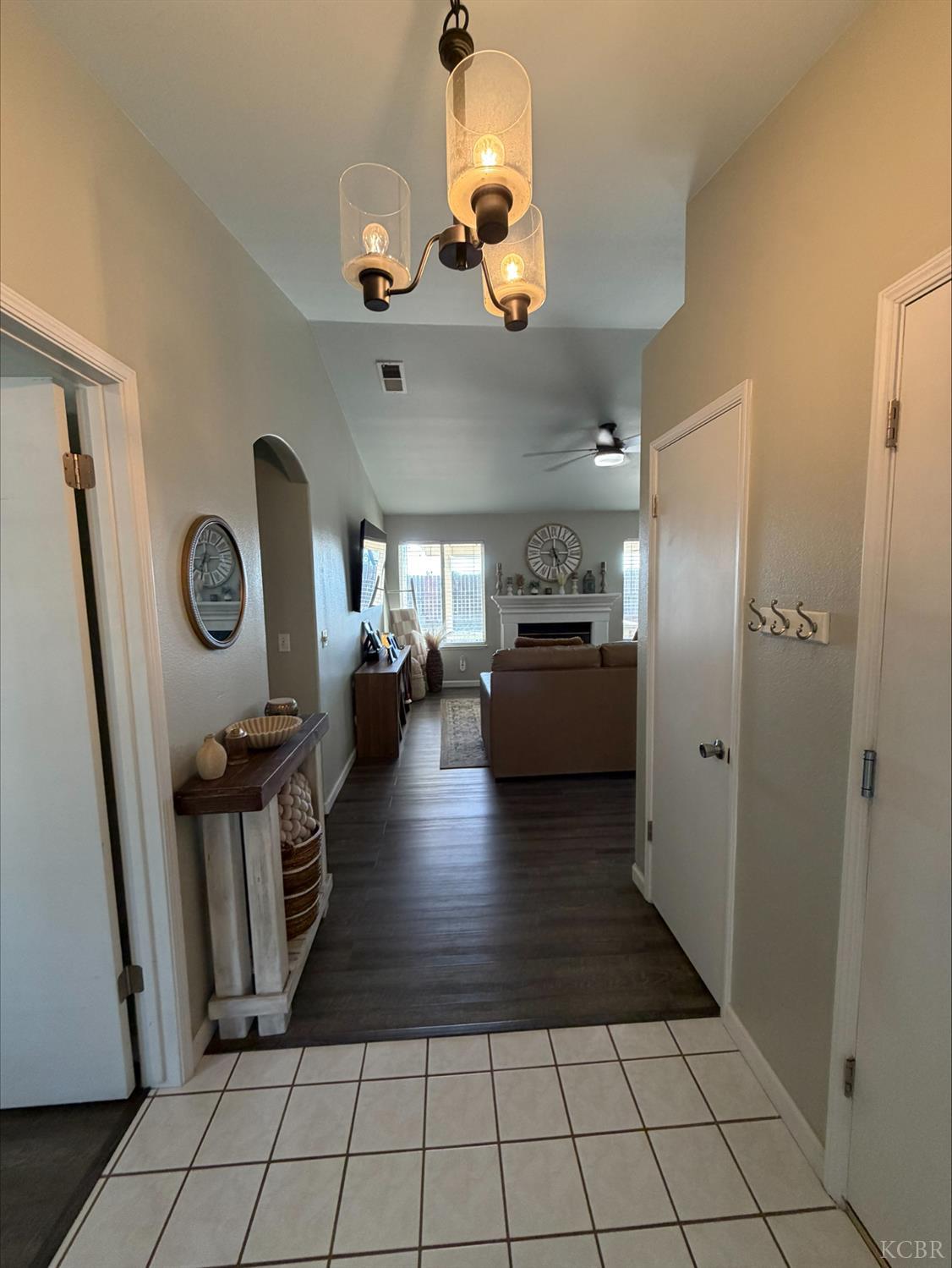 399 Barcelona Dr, Lemoore, CA 93245