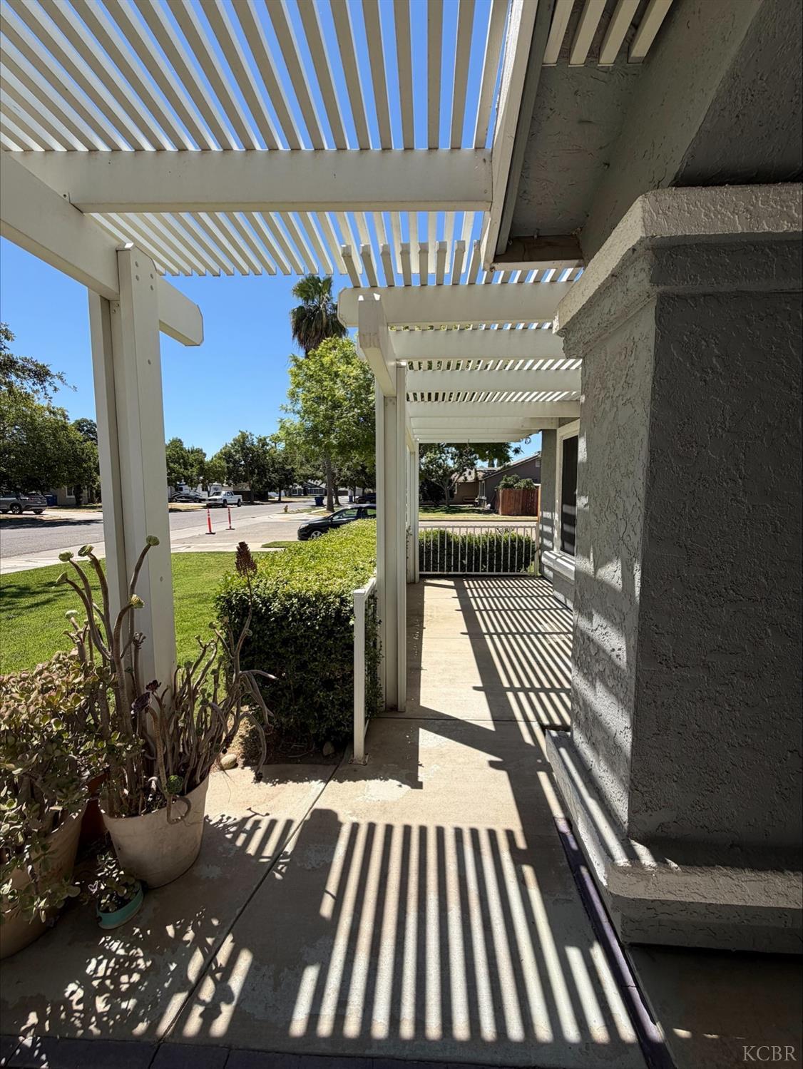 399 Barcelona Dr, Lemoore, CA 93245