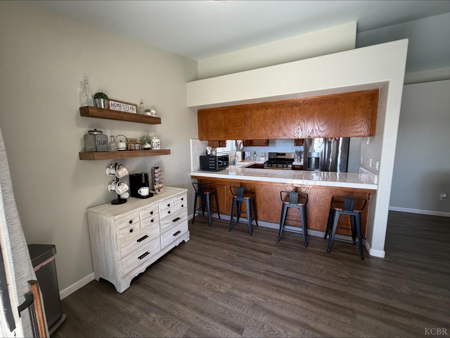 399 Barcelona Dr, Lemoore, CA 93245