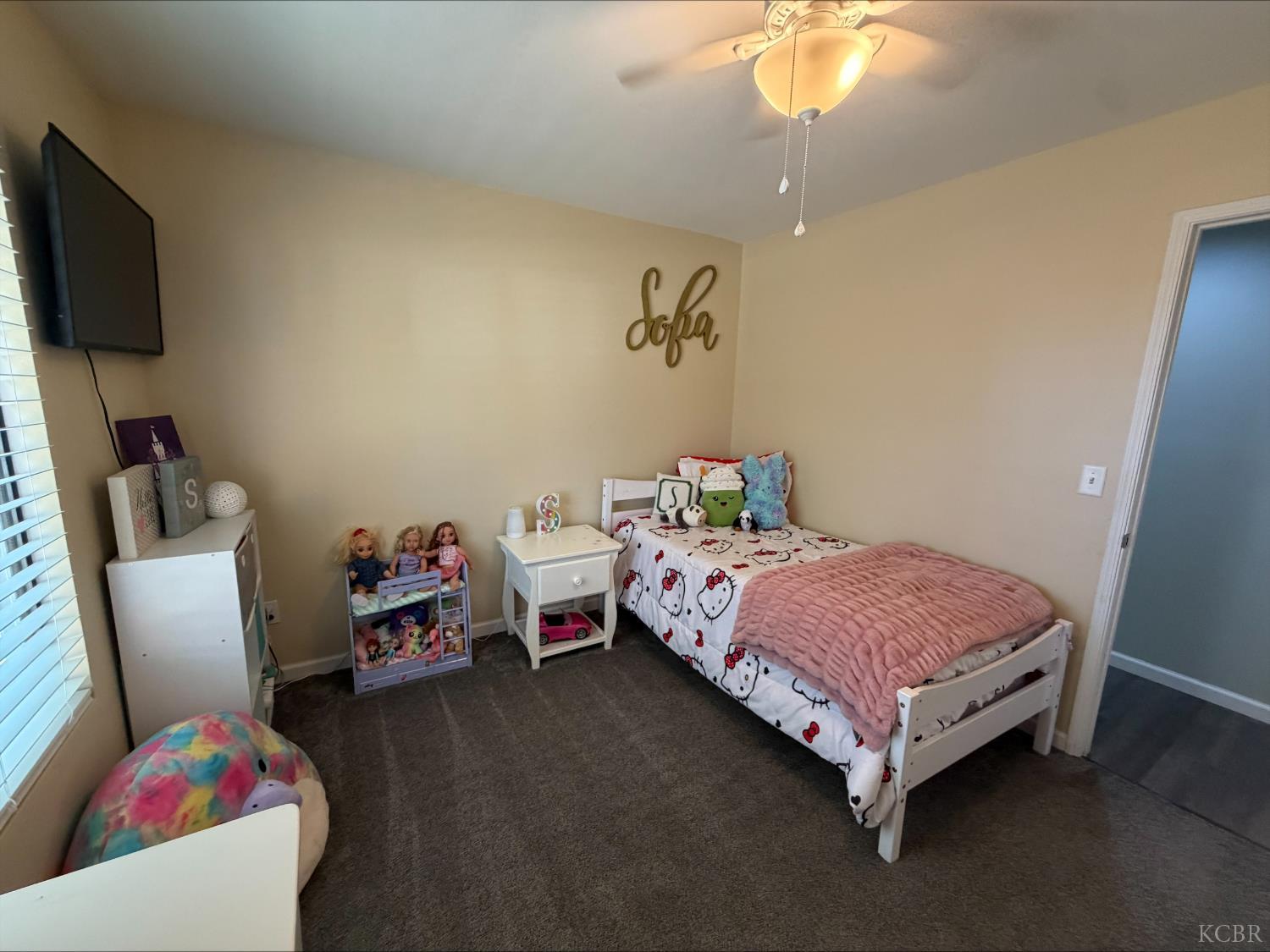 399 Barcelona Dr, Lemoore, CA 93245