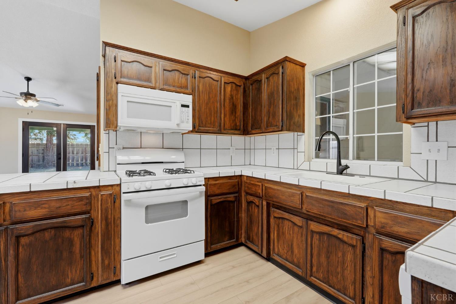 1056 N Petaluma St, Tulare, CA 93274