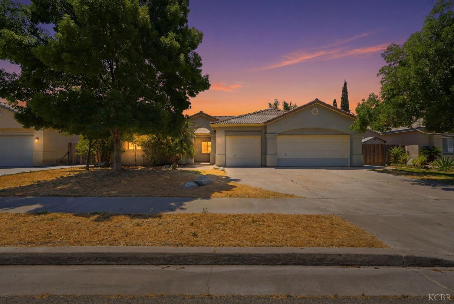 1623 Humbolt St, Lemoore, CA 93245