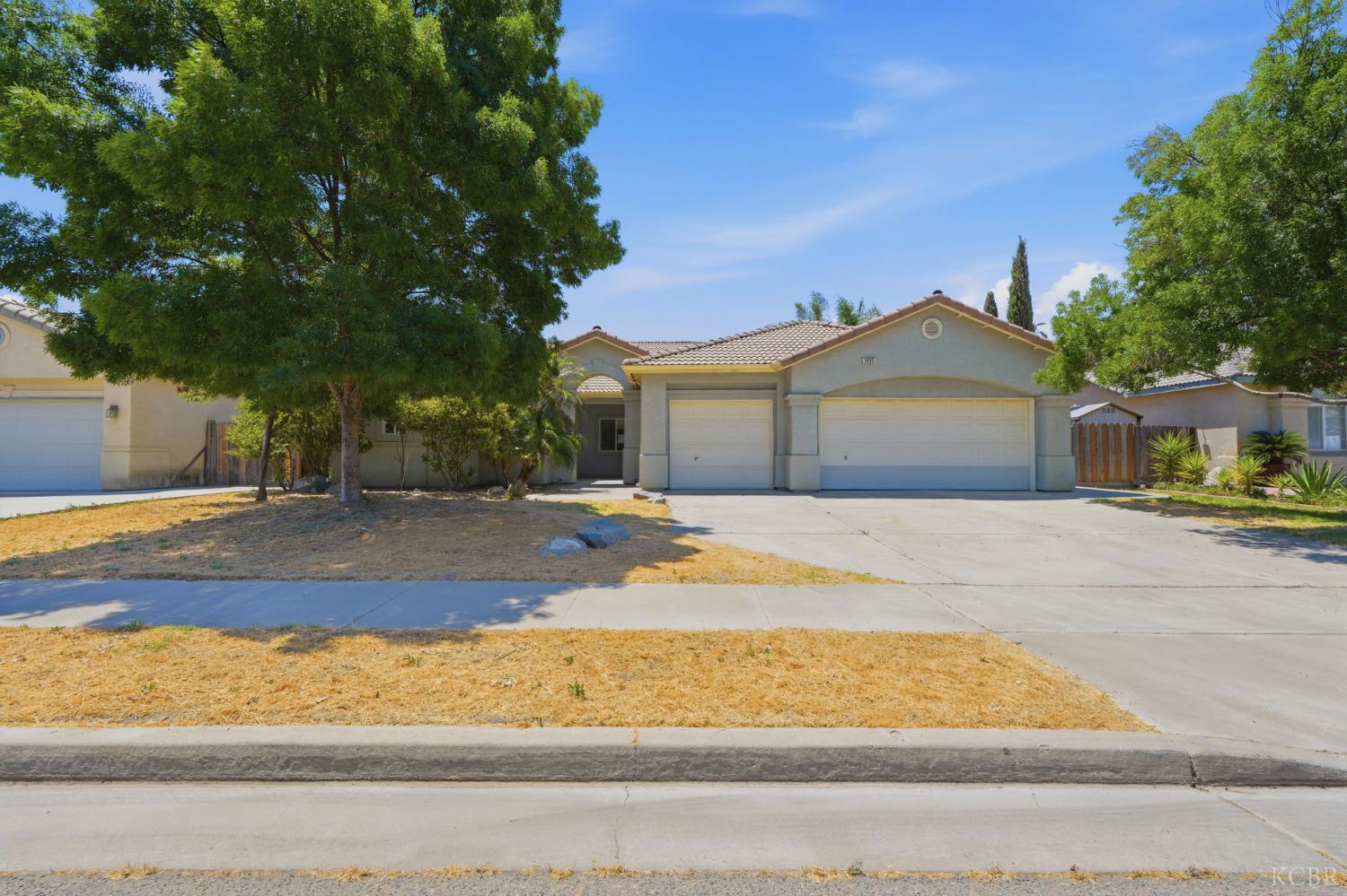 1623 Humbolt St, Lemoore, CA 93245