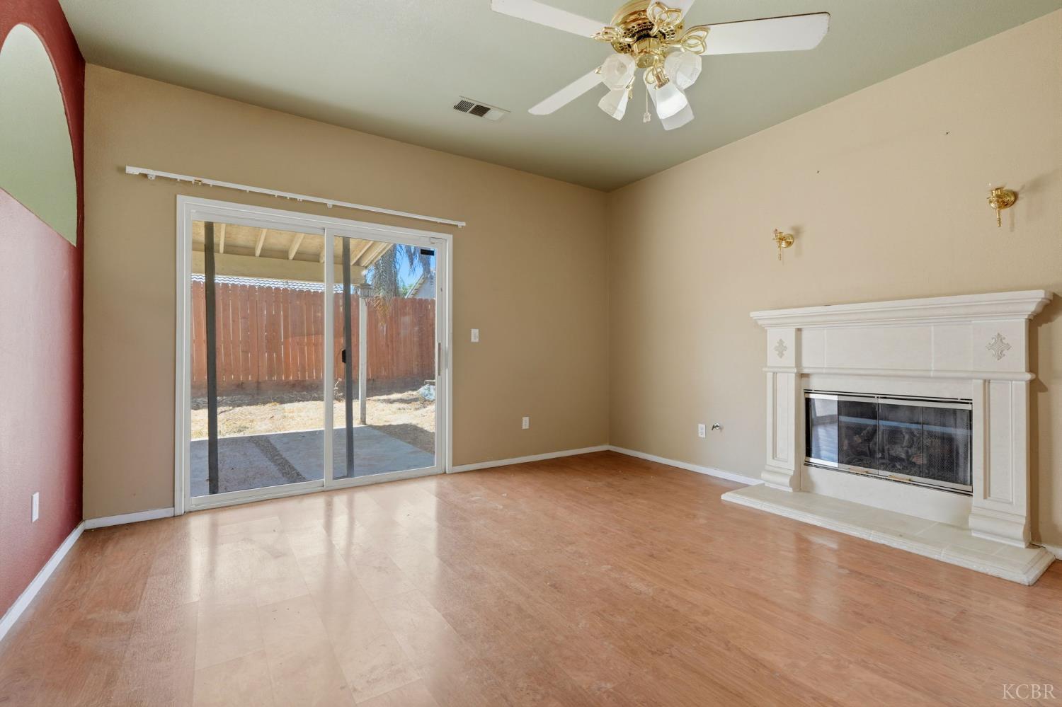 1623 Humbolt St, Lemoore, CA 93245