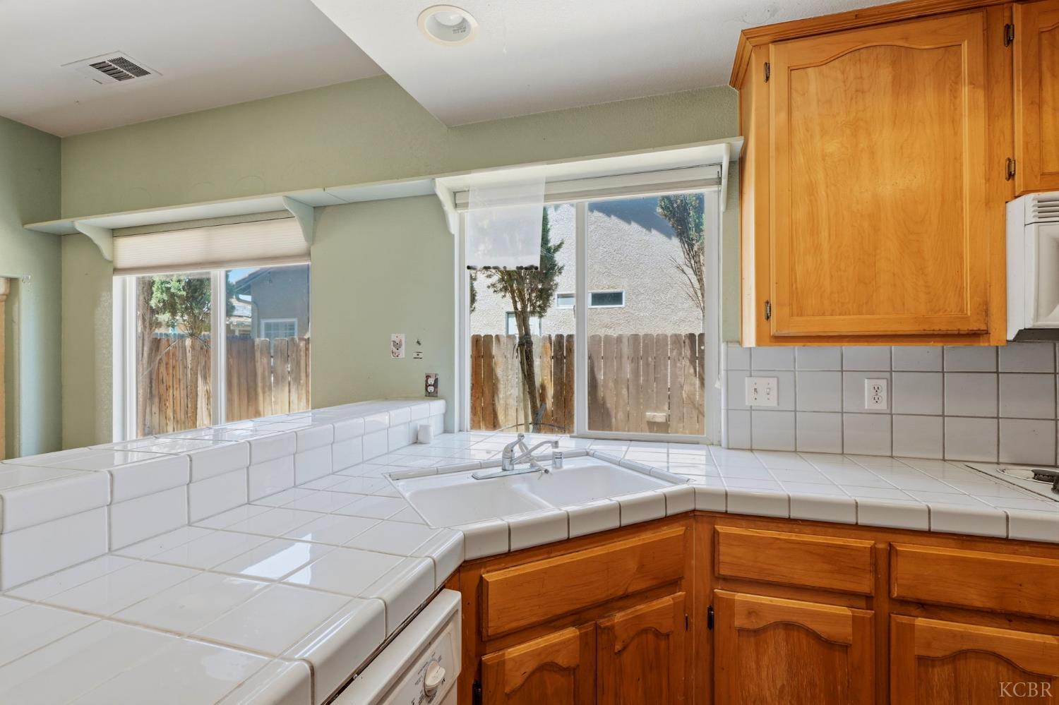 1623 Humbolt St, Lemoore, CA 93245