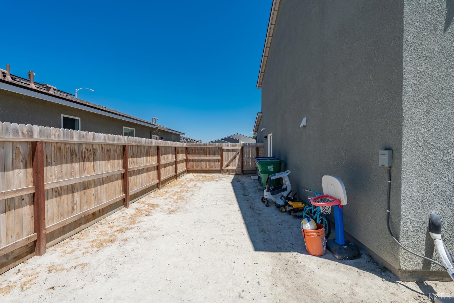 704 Corral, Corcoran, CA 93212