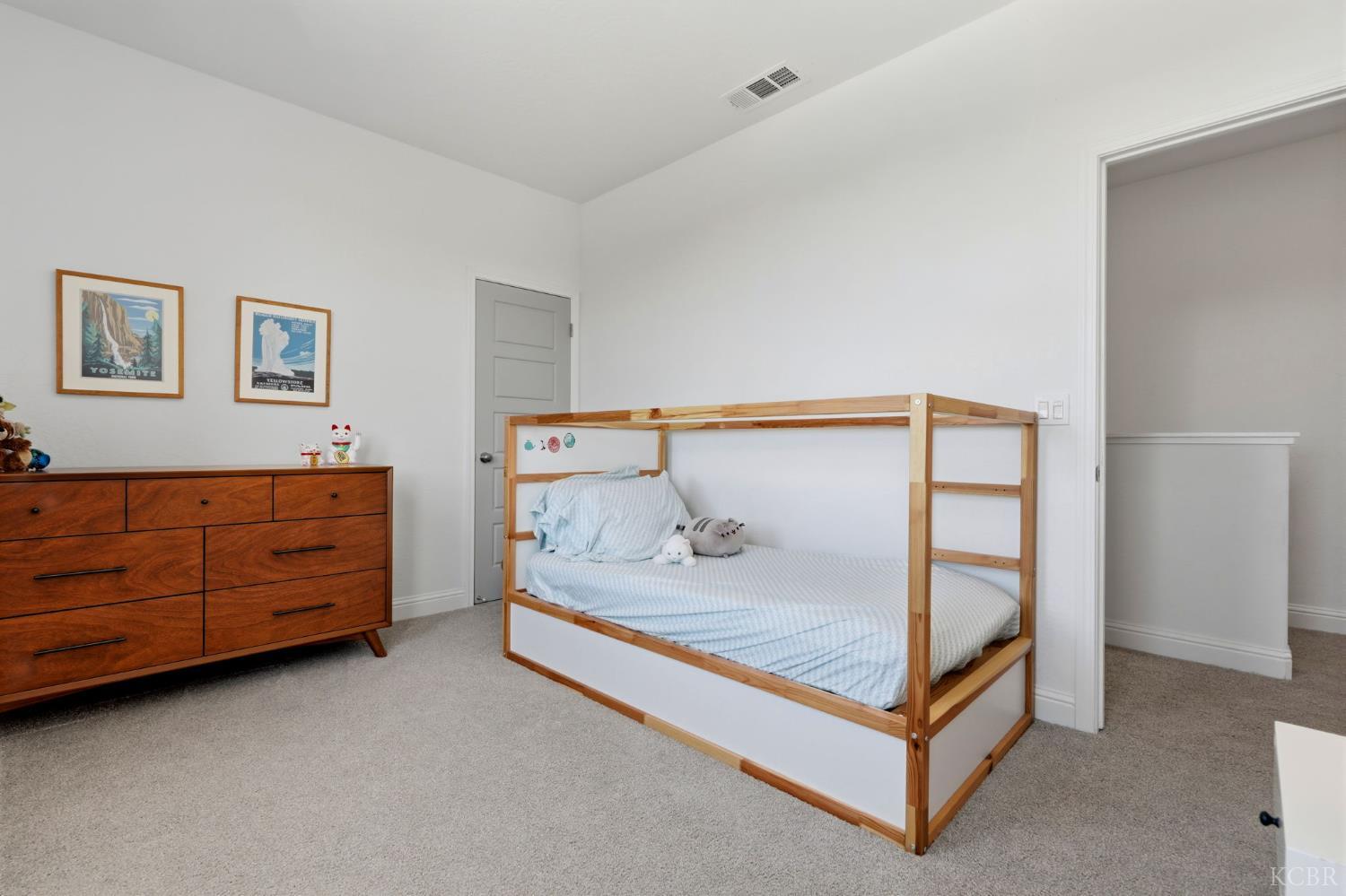 2445 W Claridge Way, Hanford, CA 93230
