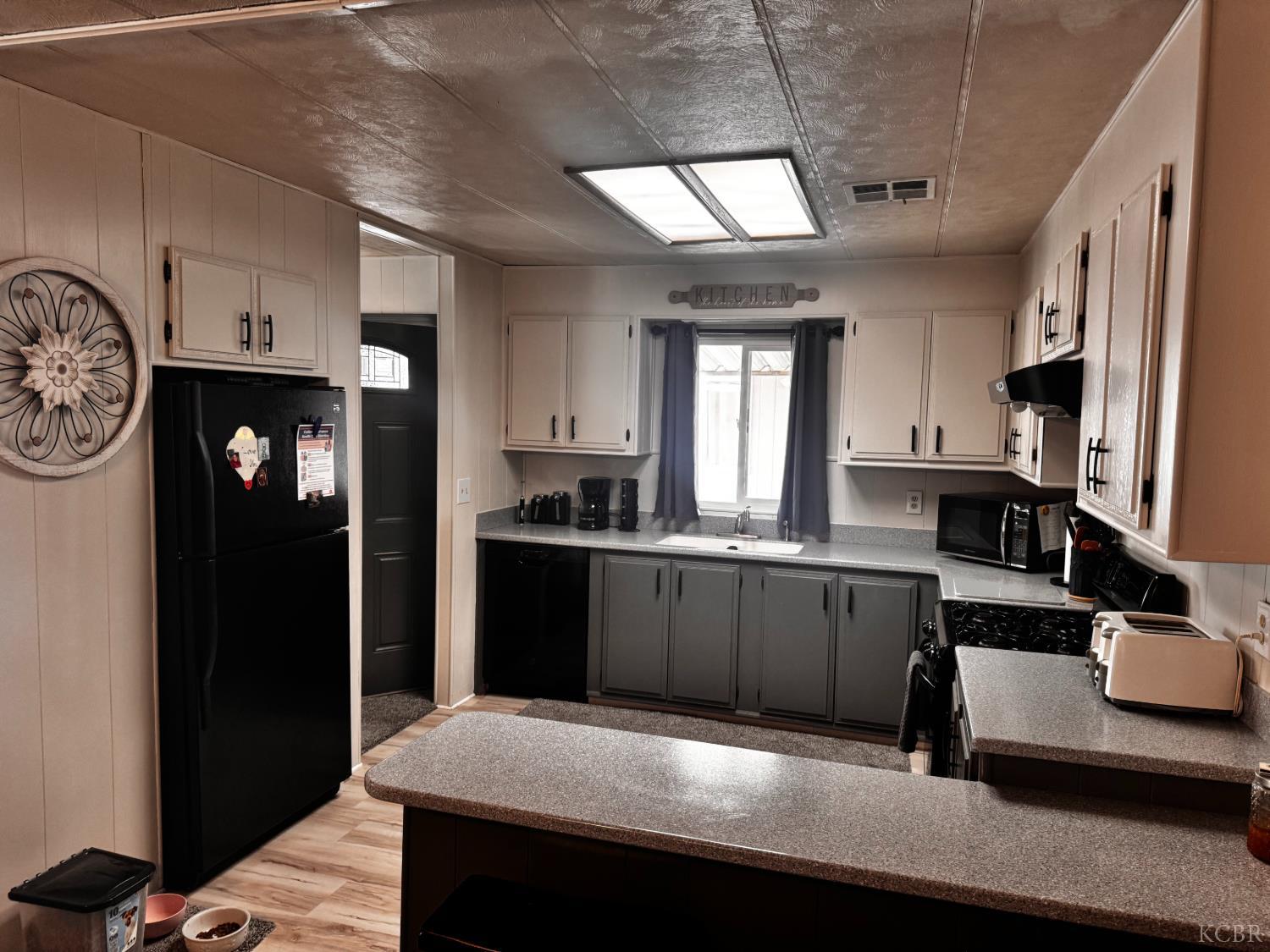 1255 W Grangeville Space #73 Blvd, Hanford, CA 93230