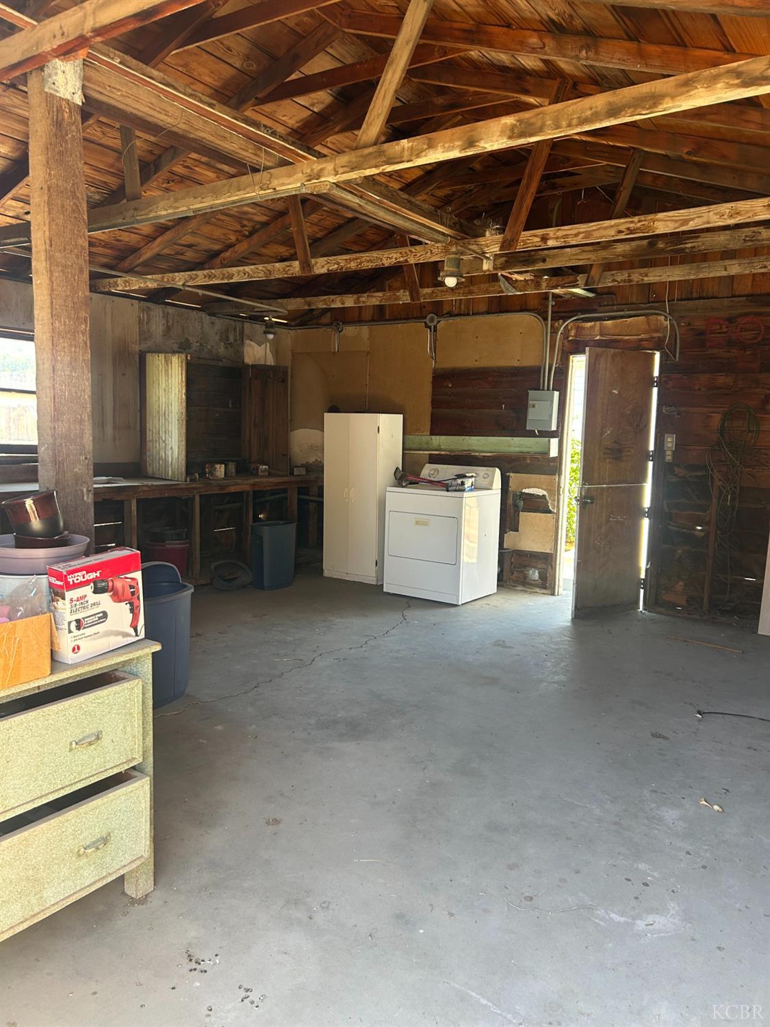 404 E San Mateo St, Avenal, CA 93204