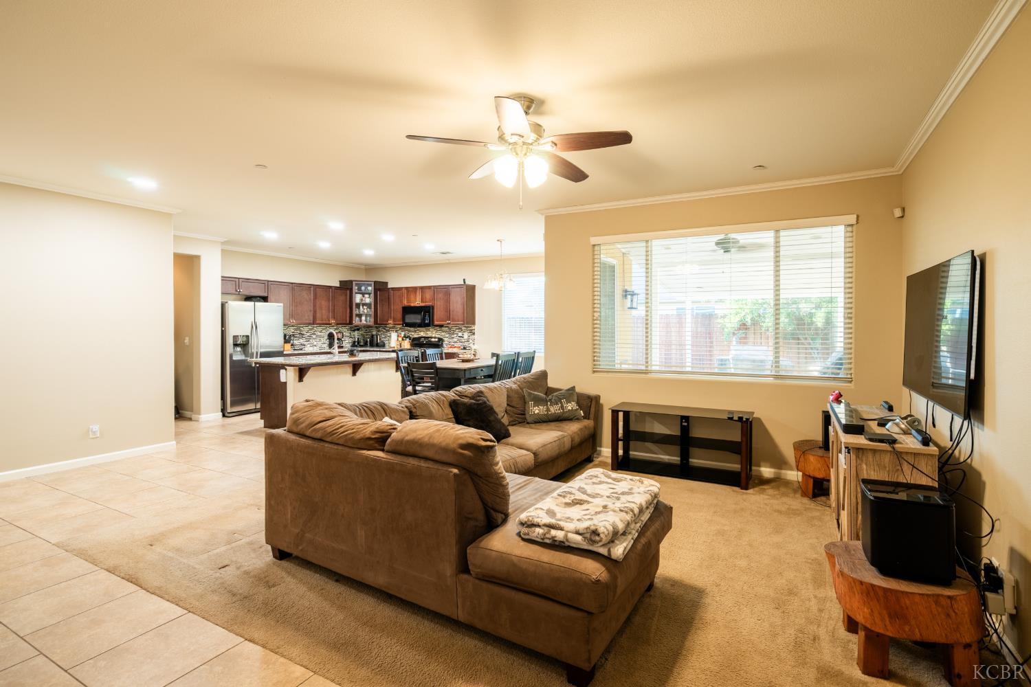 636 Firenze St, Lemoore, CA 93245