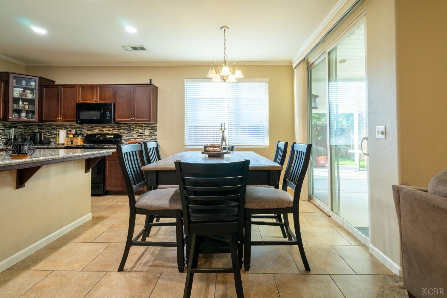636 Firenze St, Lemoore, CA 93245