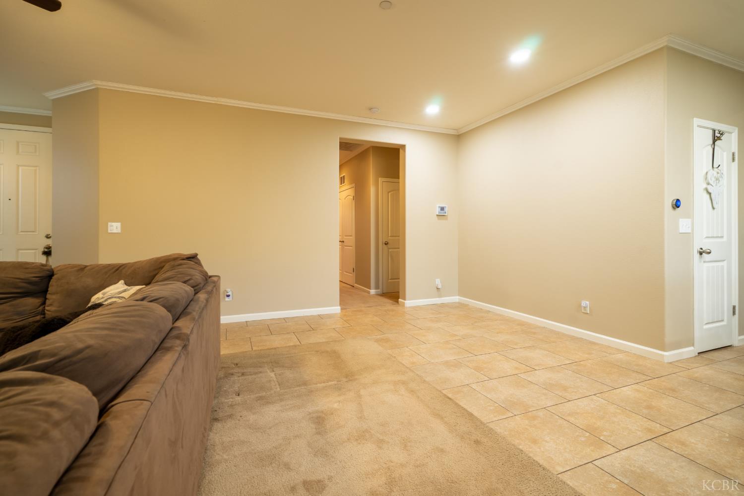 636 Firenze St, Lemoore, CA 93245